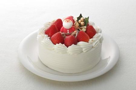 「クリスマスケーキ」に使われている「生クリーム」や「いちご」のようなフルーツも冷凍が難しい食材だそうです　※画像はイメージです（Free1970/stock.adobe.com）