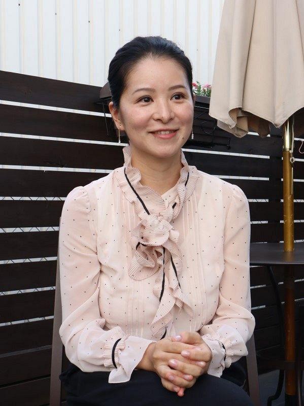 「苦労した分強くなった。見た人を笑顔にできる役者になりたい」と語る三宅さん