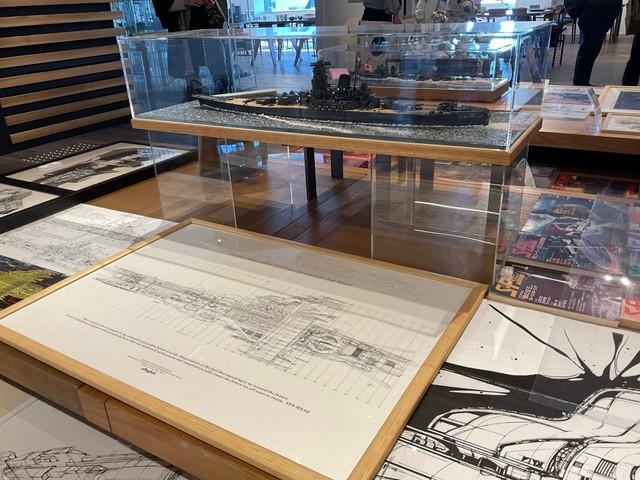 シド氏がデザインした「ヤマト2520」ポスター。展覧会場にて