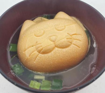 11月に発売された猫さんモチーフの本格味噌汁「にゃんもにゃにゃ」