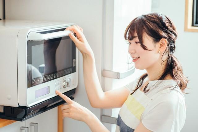 時短調理に電子レンジは必須　※画像はイメージです（buritora/stock.adobe.com）