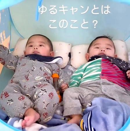 双子の赤ちゃんパタパタ→ミニテントがユサユサ「これはゆるキャン」「癒される～」