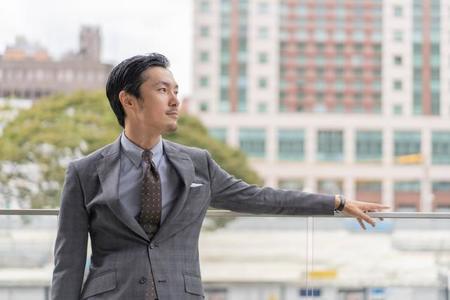 若い人ほど夢はない…「頑張っても税金持ってかれる」「平穏に暮らせれば」社会人の6割「仕事に対する夢やビジョンはない」