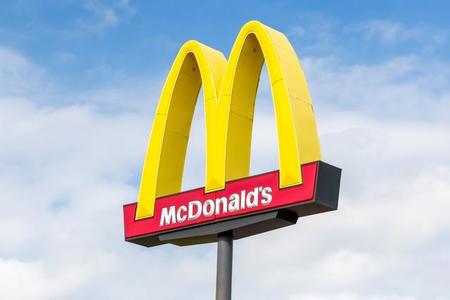 マクドナルドが近日販売「チ〇チ〇〇〇チ」のメニュー名なーんだ！？SNSで大喜利「妄想を掻き立ててきやがる」