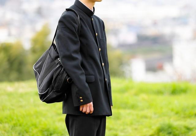 制服はお家で洗えるの？※画像はイメージです（taka/stock.adobe.com）