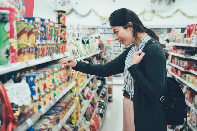 1人暮らしの女性が、コンビニで買い物するときの注意点は…　※画像はイメージです（PR Image Factory/stock.adobe.com）