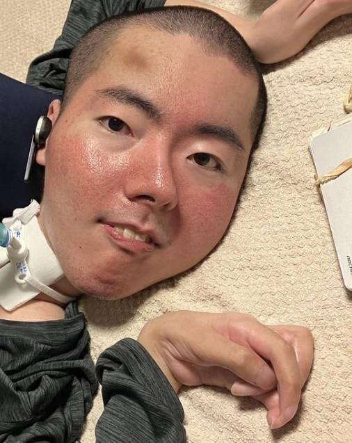 ひとり暮らしを始めた脊髄性筋萎縮症のウッディさん／ウッディ@人工呼吸器系男子（@meriodasu_3618）さん提供