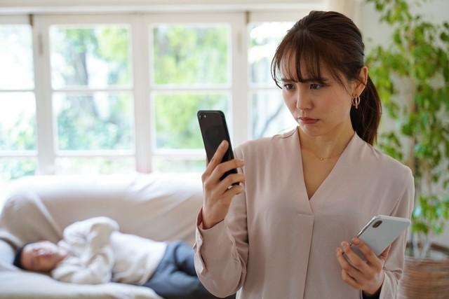 約5人に1人が「内緒で見たことがある」と回答　※画像はイメージです（ponta1414/stock.adobe.com）