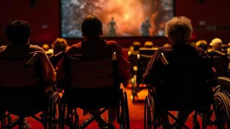 イオンシネマ騒動、車椅子インフルエンサーが誤解を説明 「この劇場以外で見て」→「映画館自体に来ないで」ではない