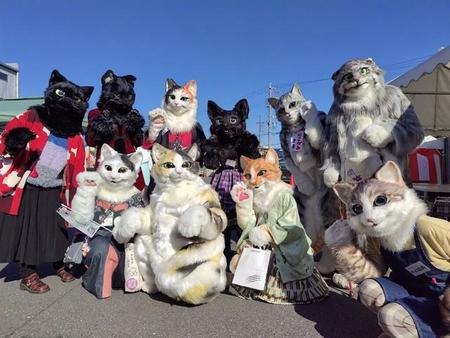 愛知県一宮市で行われたイベントで三毛猫さんの作品が10匹も参加した（画像提供：山田三毛猫さん）