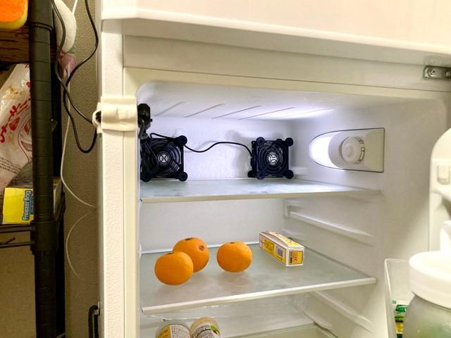 効きの悪い冷蔵庫に「ファン」を設置すると…（ﾏｻﾊﾙ電機 LittleWingElectron@7_62nato7_62さんのX投稿より）
