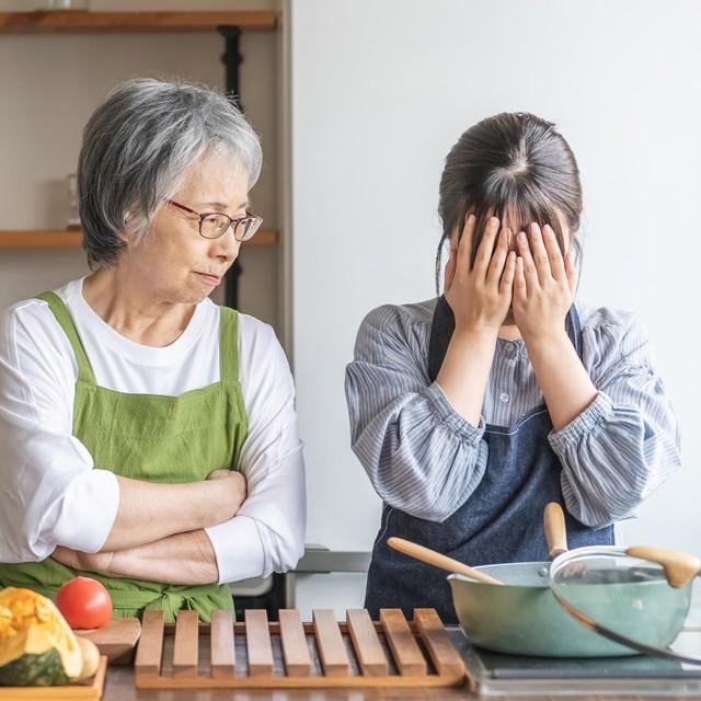 旦那の親が原因で離婚を考えたら…　※画像はイメージです（buritora/stock.adobe.com）