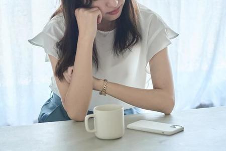 メンタルヘルス不調を最も感じているのは20代女性、「コミュニケーションを取るのが億劫」目立った年代は