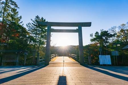 伊勢神宮 宇治橋鳥居（oben901/stock.adobe.com）