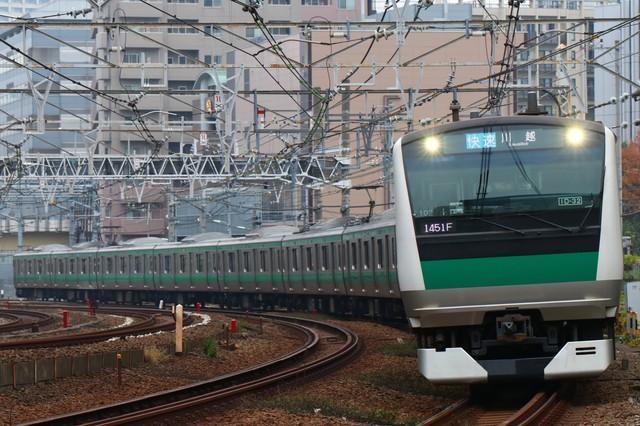 通勤ラッシュ時に電車内で過呼吸の乗客に遭遇したら－。あなただったらSOSボタンは押しますか？※画像はイメージです（Nakano/stock.adobe.com）