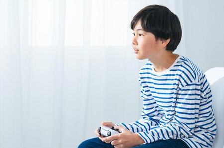 テレビゲーム以外何も手につかない…子供の“ゲーム依存”を防ぐには？「我が家のことかと思いました」