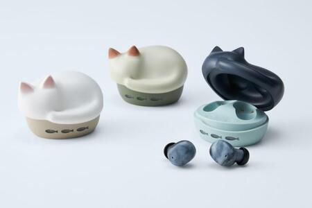 猫をモチーフにした充電ケースのワイヤレスイヤホン「NEKO true wireless earphones HP-C28BT」※プレスリリースより