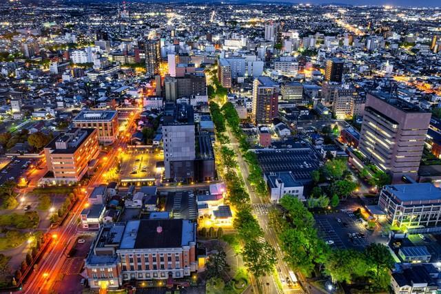 群馬県庁から見る前橋市街地の夜景（gunpasha/stock.adobe.com）