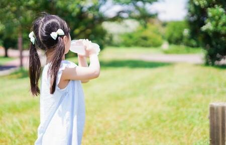 あの昆虫が「ピンッ」とお尻を上げると“熱中症警戒”のメッセージ！？…日比谷公園の投稿したトリビアに「自然は教えてくれますね」