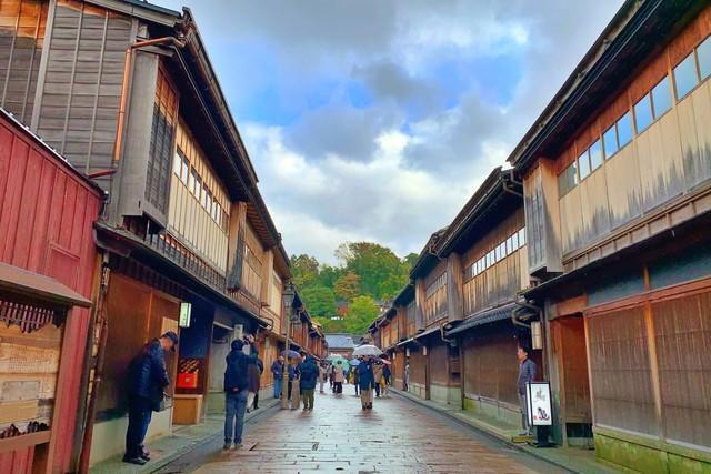 金沢ひがし茶屋街（photoAC）