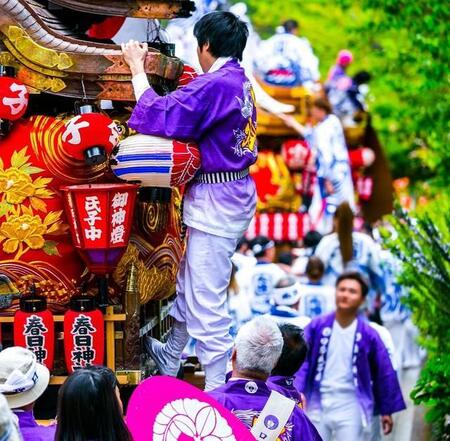 お祭りに遭遇したテスラは何を見てる？→結論「テスラは縦に詰まれた人間を認識できない」