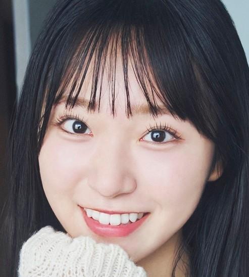 AKB48山内瑞葵さん 初めての水着＆ランジェリー撮影 K-POP風ブラック