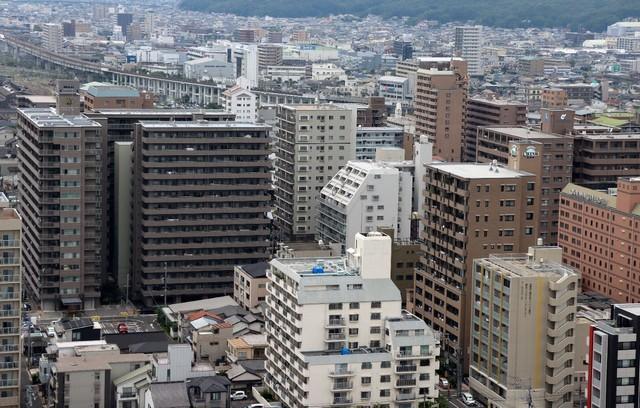 岡山市中心部に林立するマンション。築年数が古くなればさまざまな問題が起きてくる（本文とは関係ありません）