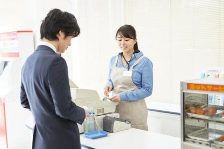 「5人以上並んでると買う気を失う」「コンビニに求めるのはスピード感」…コンビニのレジは何分待てる？