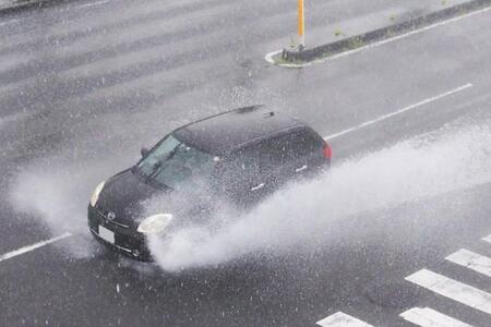 地震台風ゲリラ豪雨　5人に1人が「自然災害によって車に損害」