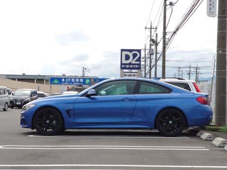 かっこいいBMW…大雨の中での洗車は汚れがよく落ちる…！？（いずれも提供写真）