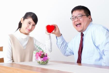 恋活・婚活は「人柄」を最重視する男女多く… 理想の年齢差、男性は「3～5歳年下」