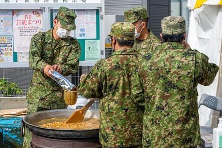 【機密情報が漏洩？】陸上自衛隊の大鍋カレー　美味しい理由を知ってしまった！