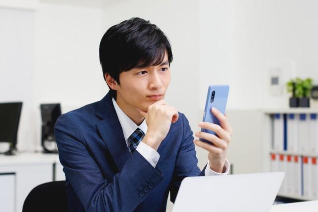 事務職に転職する際に重視した条件は「希望の給与・賞与」が1位　※画像はイメージです（Paylessimages/stock.adobe.com）