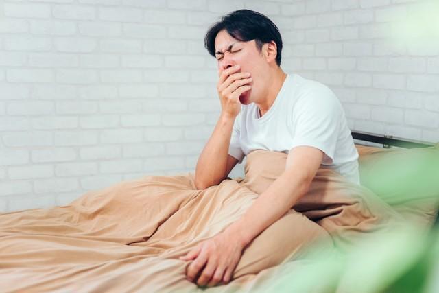 通勤1時間以上の7割近くが「睡眠の質に満足していない」　※画像はイメージです（buritora/stock.adobe.com）