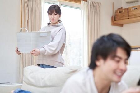 【気がきかない夫】「してほしい」と妻が思っているのに夫がしない家事　トイレ掃除を上回ったアレ