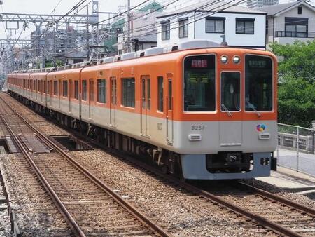 この時代に「終電を繰り下げ」　阪神電車“攻め”のダイヤ改正　大阪→神戸の最終列車は24時15分…阪急・JR抑えて最遅に