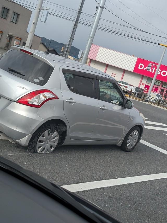 目撃した「星の砂時計」さんは危険を察知して追跡、停車させたという（「星の砂時計」さん提供）