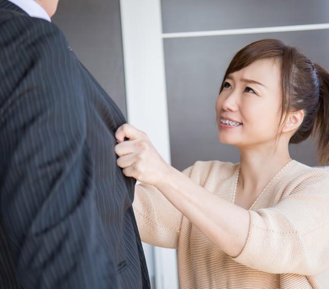 結婚から1年経過し、妻の態度が冷たくなってきた…　※画像はイメージです（buritora/stock.adobe.com）