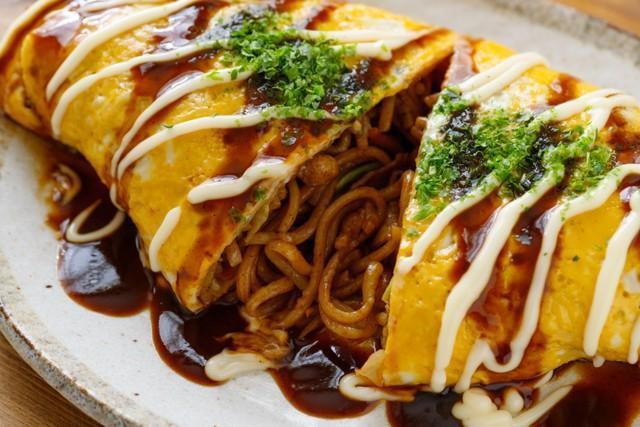 オムそばならぬ、「オムそばロール」が話題※画像はイメージです（Koarakko/stock.adobe.com）