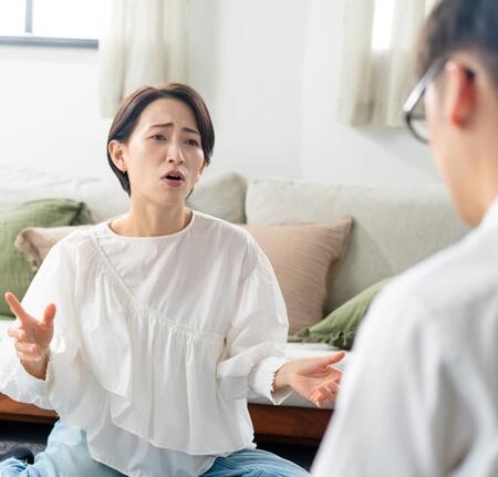 妻の浮気相手は女性だった…「同性だからいいじゃない！」開き直る妻に夫は絶句　不貞行為になるの？離婚は可能？弁護士が解説