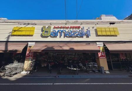 スーパーでサーティワンのカップアイスが購入できるだと!?全国4店舗の「スーパーヤマザキ」…品揃えに大興奮