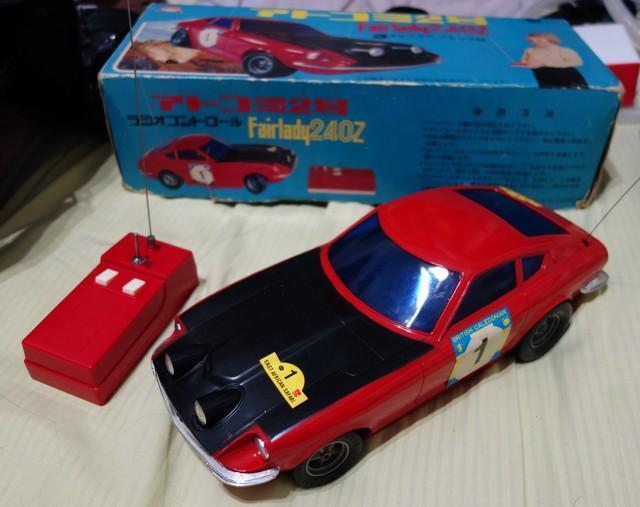 筆者が小学生の頃に買ってもらったアトコミ2号。まだ押し入れの中に現存してますが、動作未確認です