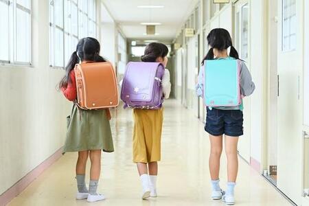 7歳男児のランドセル…教科書の入れ方に母絶句　その理由に共感続々「取り出しやすそう」「新一年生の親御さんに知ってほしい」