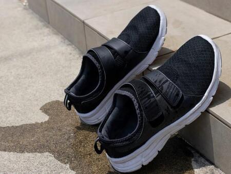 洗った靴、全然乾かない(涙)→「圧倒的に早く乾かすための小技」を洗濯のプロが伝授