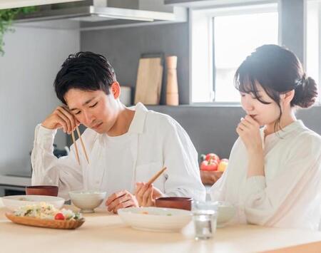 「母さんの作ってくれた方が美味しかったな」結婚して10年…何でも義母と比較しまくる“マザコン夫”に、妻は絶望「もう別れるしかない？」【カウンセラーが解説】