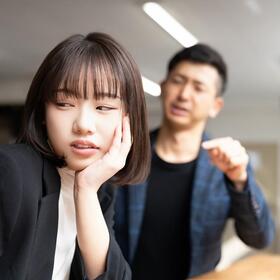 上司に若いんだから飛び込み営業行ってきてと言われる新卒社員　※画像はイメージです（Trickster*/stock.adobe.com）
