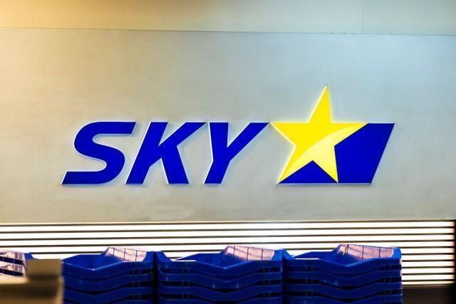 スカイマークのロゴ（yu_photo/stock.adobe.com）