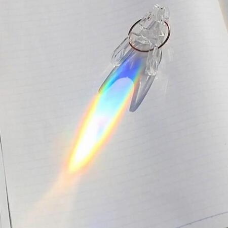 「洗濯バサミロケット、発射！」美しい光を放つ、小さな「ロケット」に大きな反響「元気出る」「スタートレックみたい」