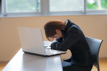 「入社したばかりなのに」退職代行、新卒からの依頼が殺到！　「ストレス耐性の低下みたいな風潮も」なぜ退職？