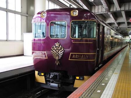 「近鉄・観光特急パビリオン」初日は大阪上本町駅で「あをによし」が留置していた
